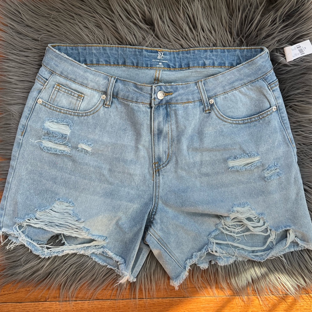 NWT New York & Company Distress Shorts | Size 12